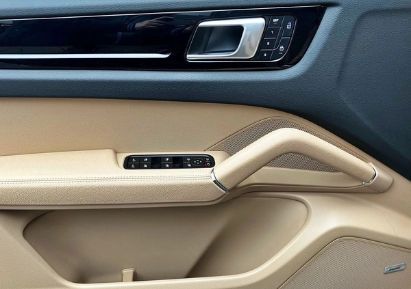 Porsche Cayenne cena 379000 przebieg: 42025, rok produkcji 2021 z Sokołów Małopolski małe 781